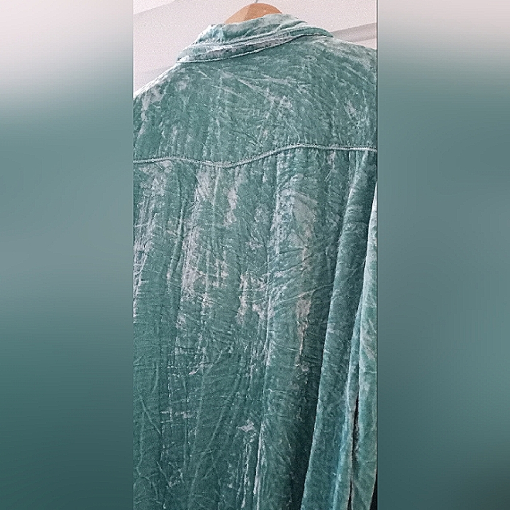 Sundance Top Snap Button Down Western Yoke Crushed Aquamarine Velvet Size Medium - Picture 2 of 11